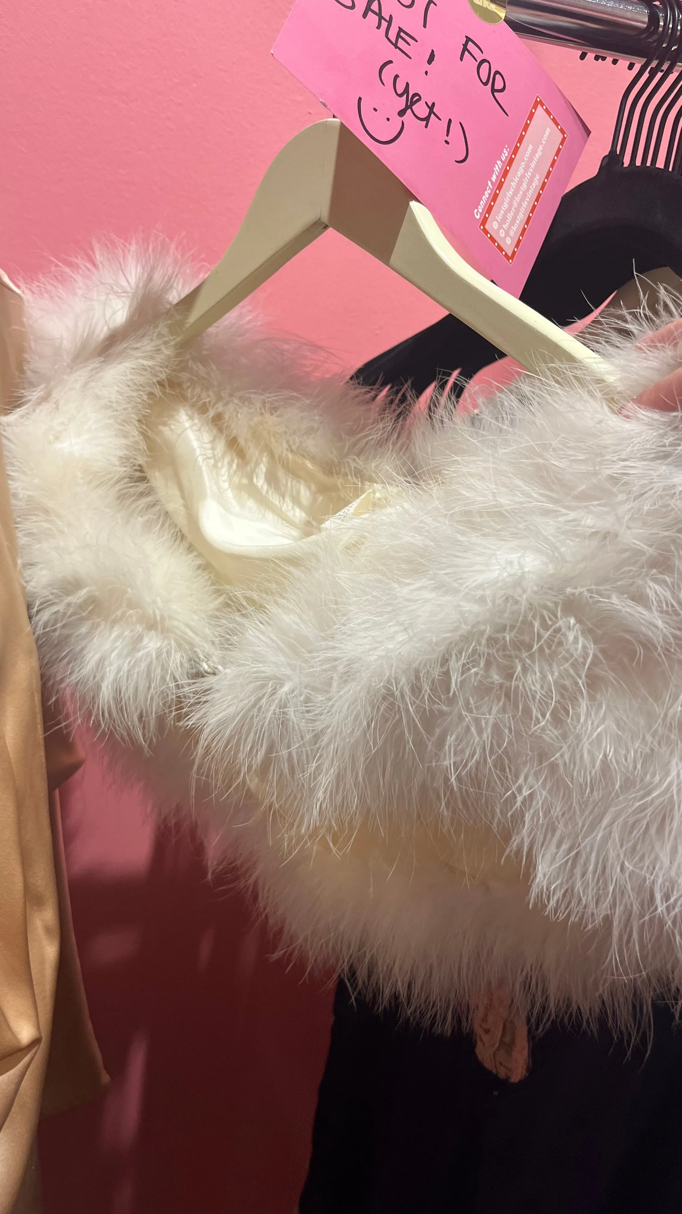 1970s White Maribou Feather Stole, open size