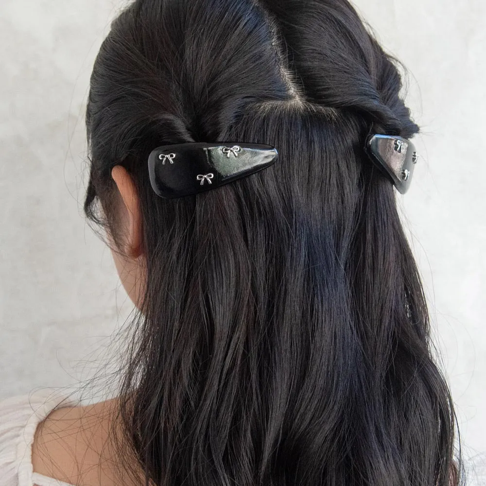 Bow Detail Monotone Snap Clip Set