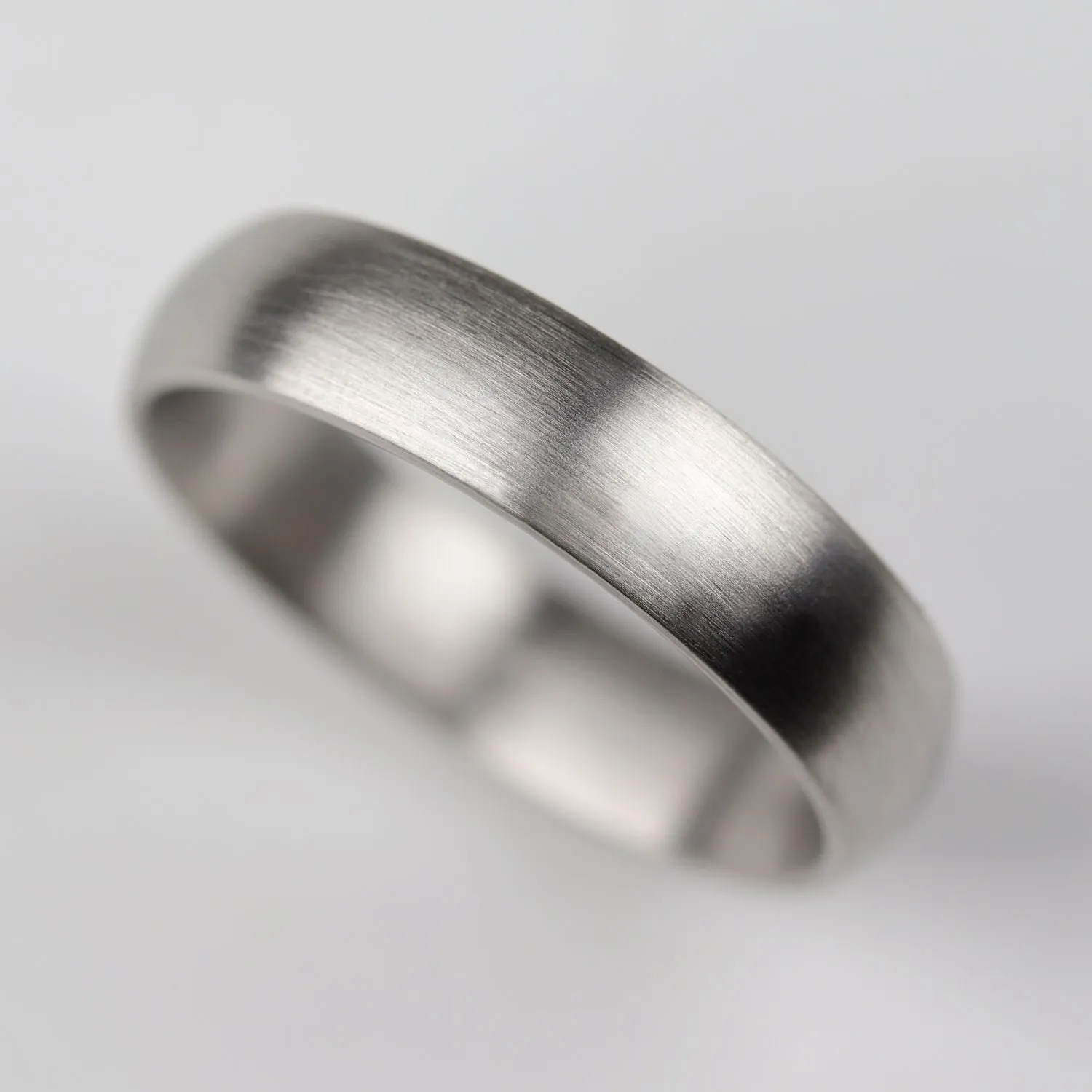 Comfort-fit Classic Simple Band