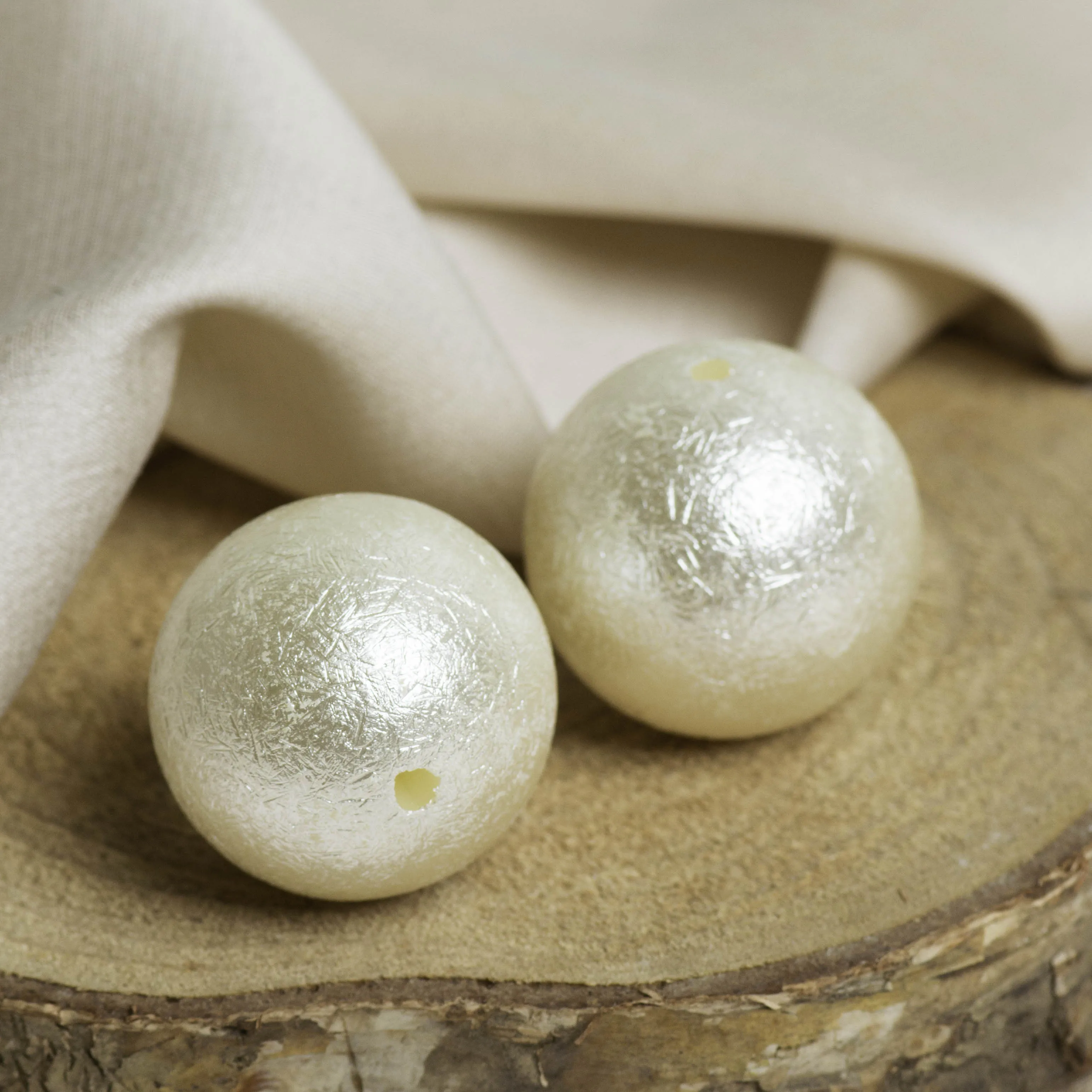 Crush Shiny Finish Cream Round Plastic Pearl Beads | 2 Hole Beads | Qty : 500g