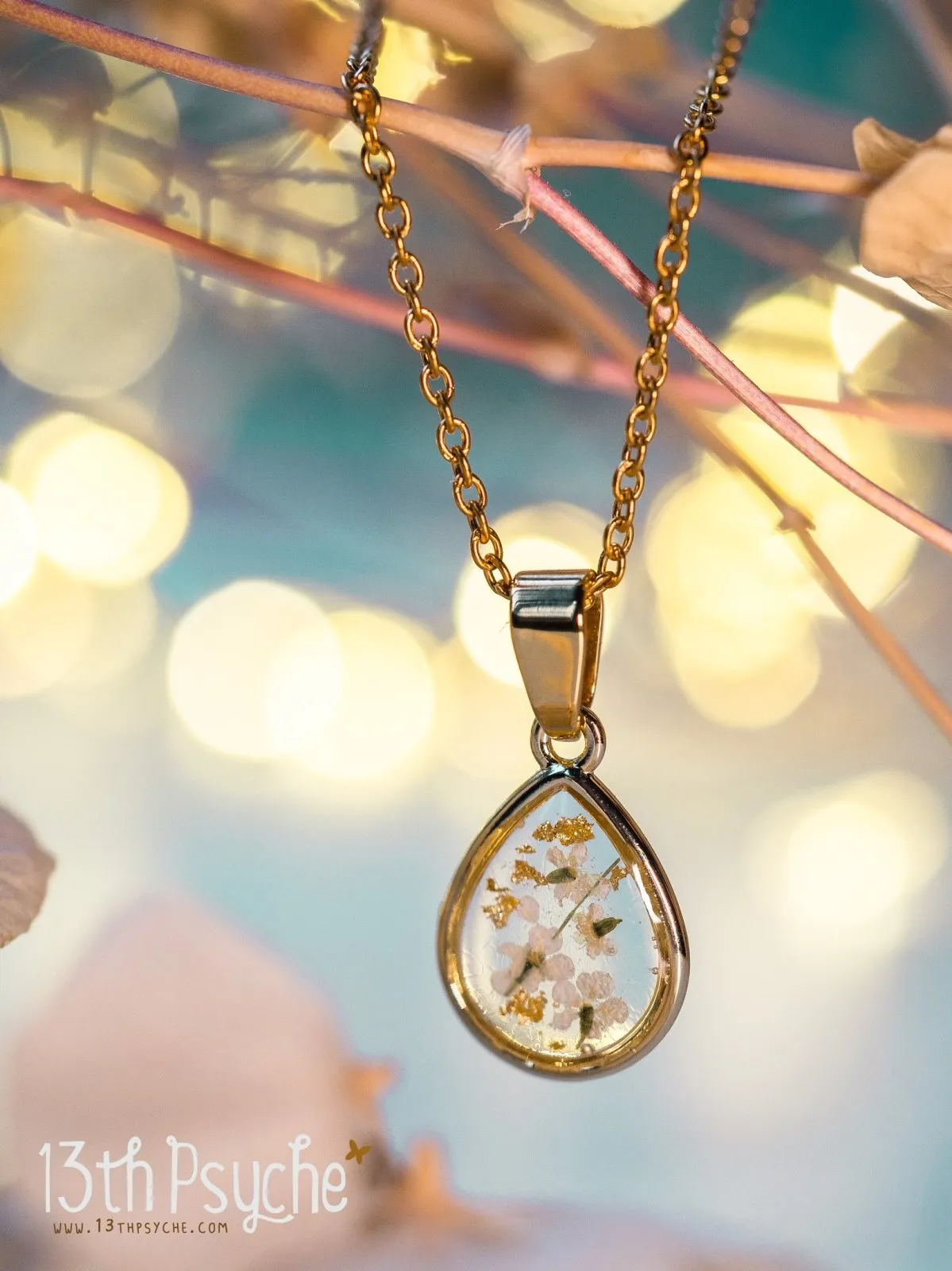 Dried white flowers and gold flakes resin teardrop pendant necklace