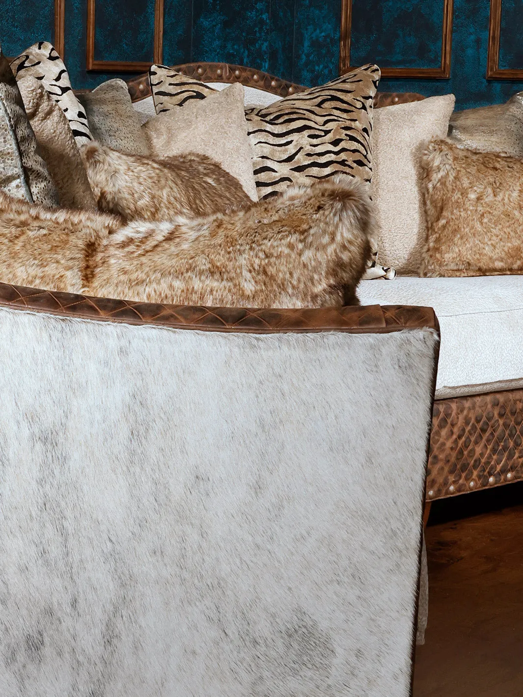 Western-Style Santiago Sectional Sofa